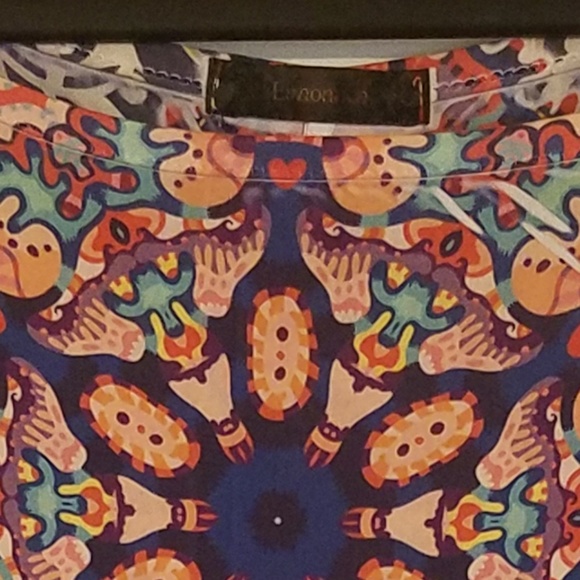 Top - Picture 2 of 2